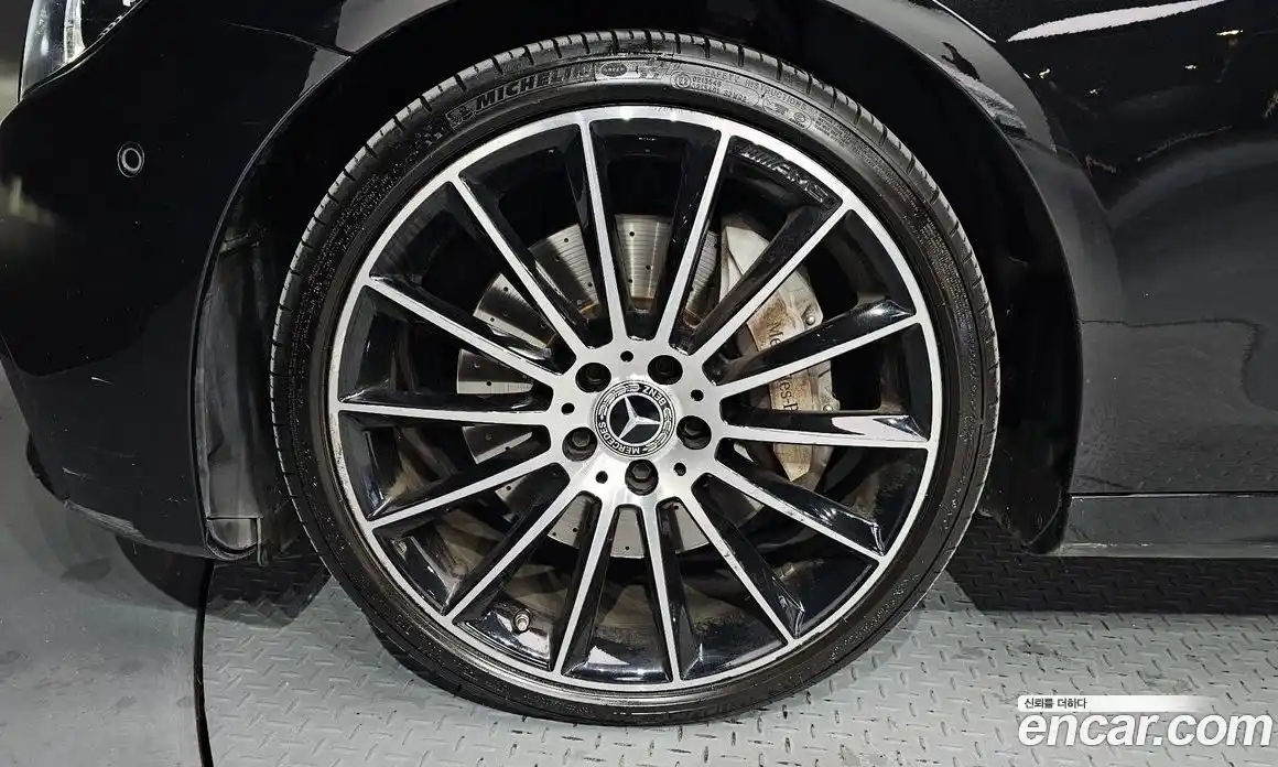 Mercedes-Benz E-Class 2023 2.0 Автомат в Москве № 195425, фото 9