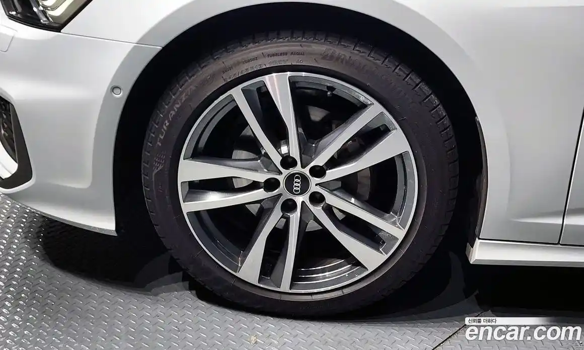 Audi A6 2023 2.0 Автомат в Москве № 196244, фото 7