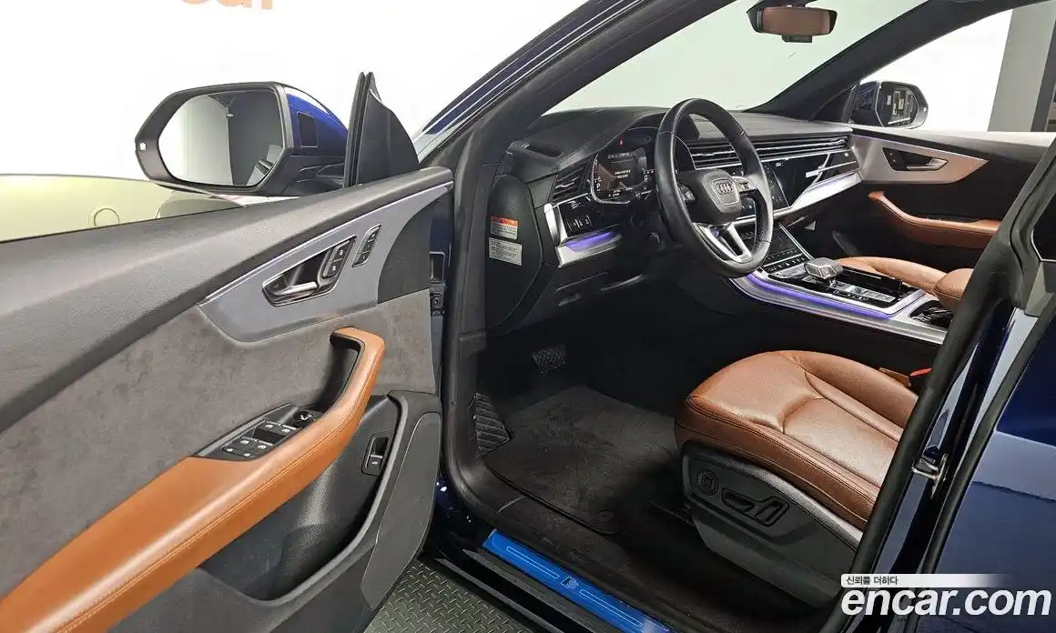 Audi Q8 2021 3.0 Автомат в Москве № 196307, фото 1