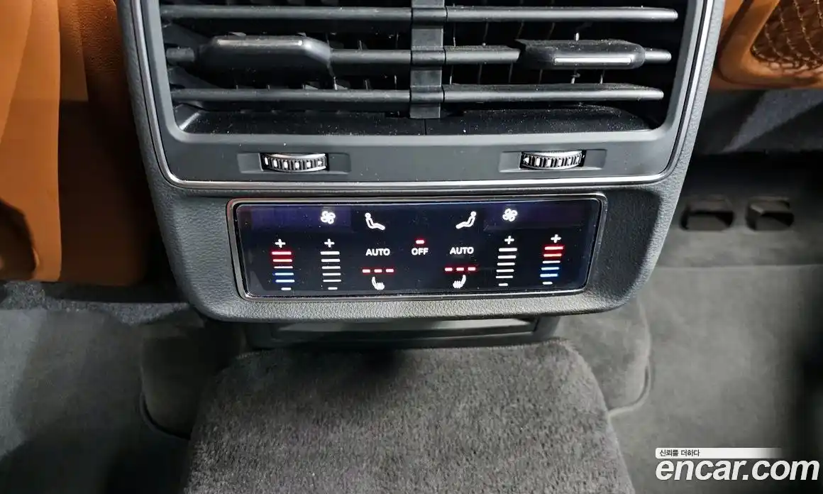 Audi Q8 2021 3.0 Автомат в Москве № 196307, фото 6