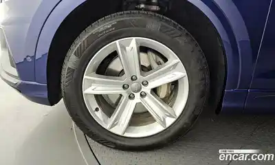 Audi Q8 2021 3.0 Автомат в Москве № 196307, миниатюра 9