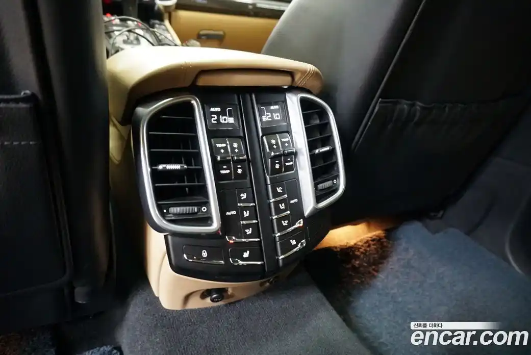 Porsche Cayenne 2014 4.8 Автомат в Москве № 198023, фото 19