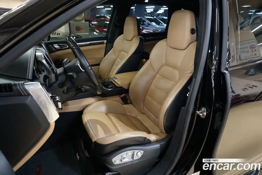 Porsche Cayenne 2014 4.8 Автомат в Москве № 198023, фото 10