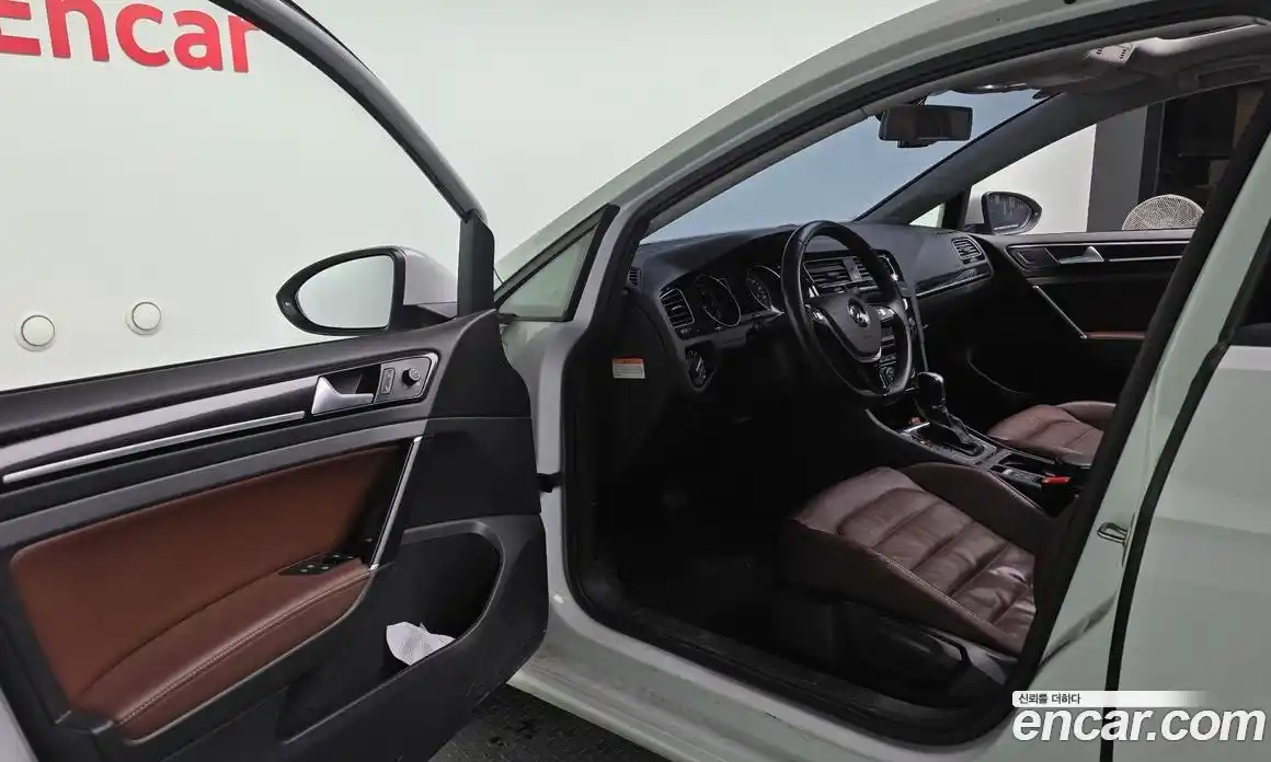 Volkswagen Golf 2016 2.0 Автомат в Москве № 199149, фото 6