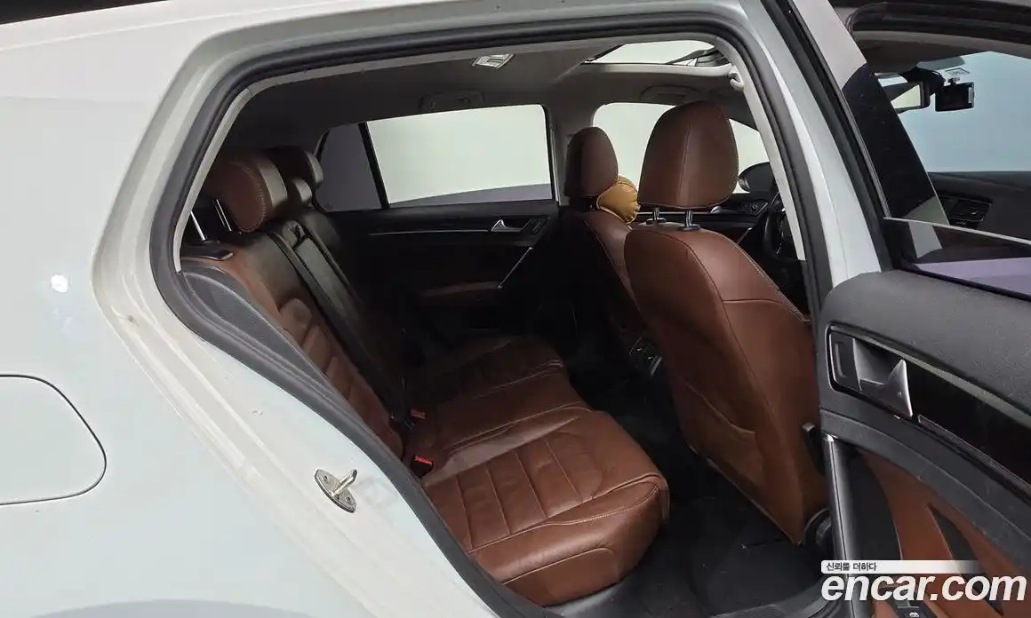 Volkswagen Golf 2016 2.0 Автомат в Москве № 199149, фото 8