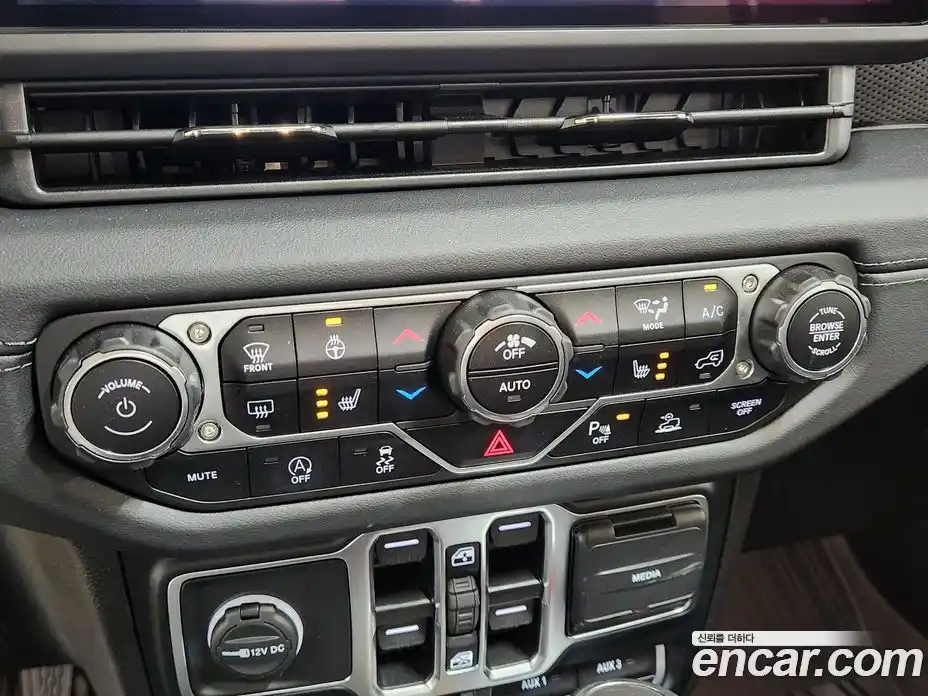 Jeep Wrangler 2024 2.0 Автомат в Москве № 199398, фото 12