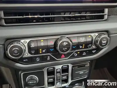 Jeep Wrangler 2024 2.0 Автомат в Москве № 199398, миниатюра 12