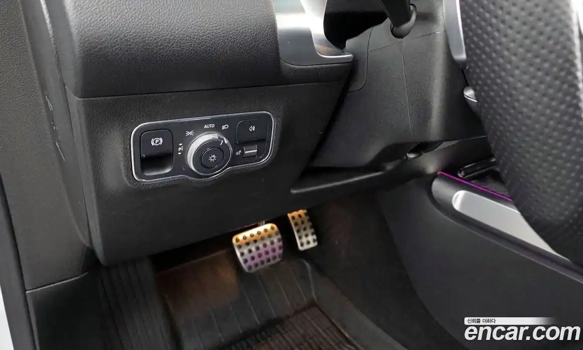 Mercedes-Benz GLB-Class 2021 2.0 Автомат в Москве № 206189, фото 18