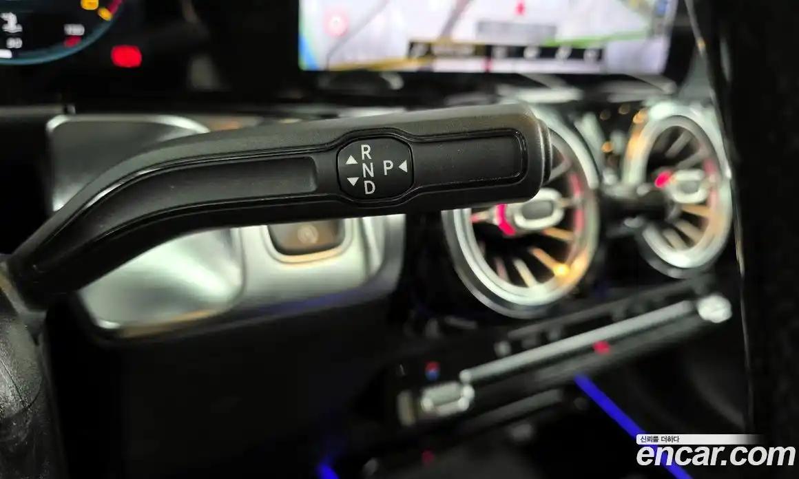 Mercedes-Benz GLB-Class 2021 2.0 Автомат в Москве № 206189, фото 9