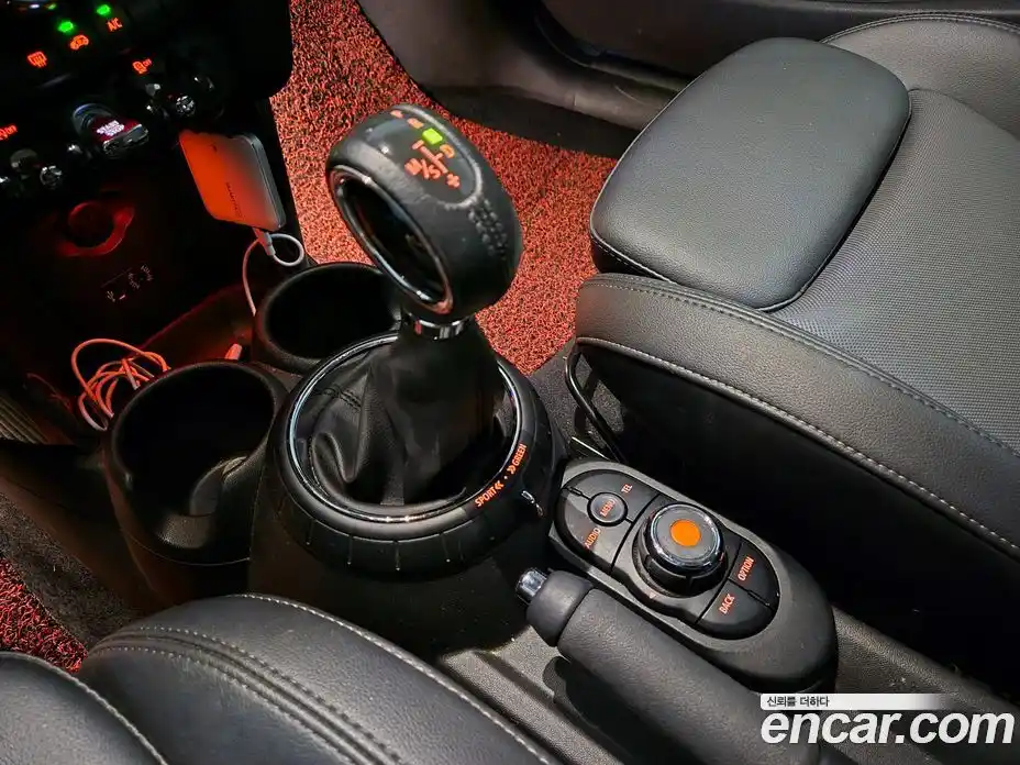 Mini Cooper 2018 1.5 Автомат в Москве № 208715, фото 6