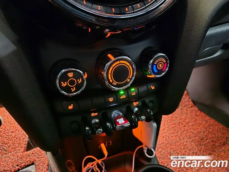 Mini Cooper 2018 1.5 Автомат в Москве № 208715, фото 7