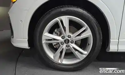 Audi Q3 2023 2.0 Автомат в Москве № 209134, миниатюра 4