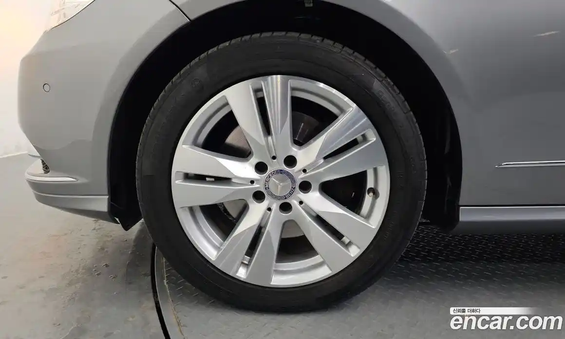 Mercedes-Benz E-Class 2013 3.5 Автомат в Москве № 209287, фото 3