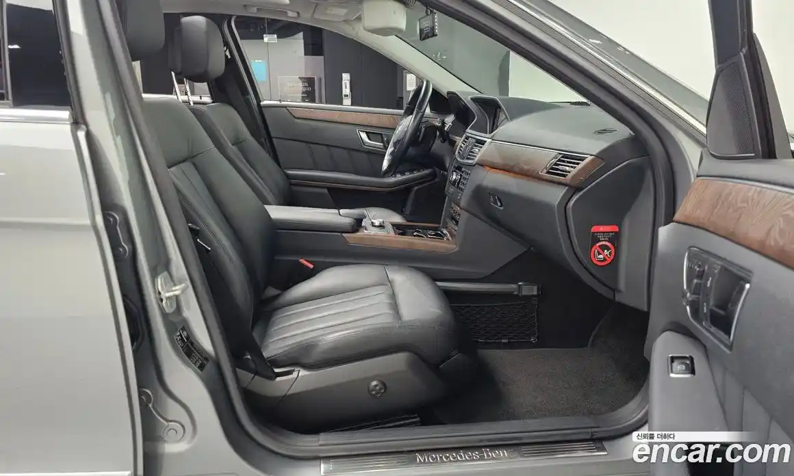 Mercedes-Benz E-Class 2013 3.5 Автомат в Москве № 209287, фото 5