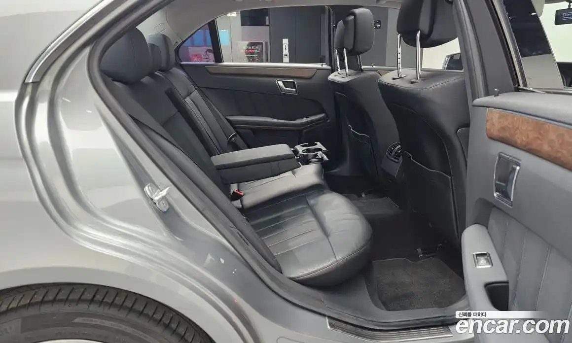 Mercedes-Benz E-Class 2013 3.5 Автомат в Москве № 209287, фото 7