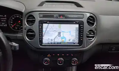 Volkswagen Tiguan 2016 2.0 Автомат в Москве № 211748, миниатюра 4