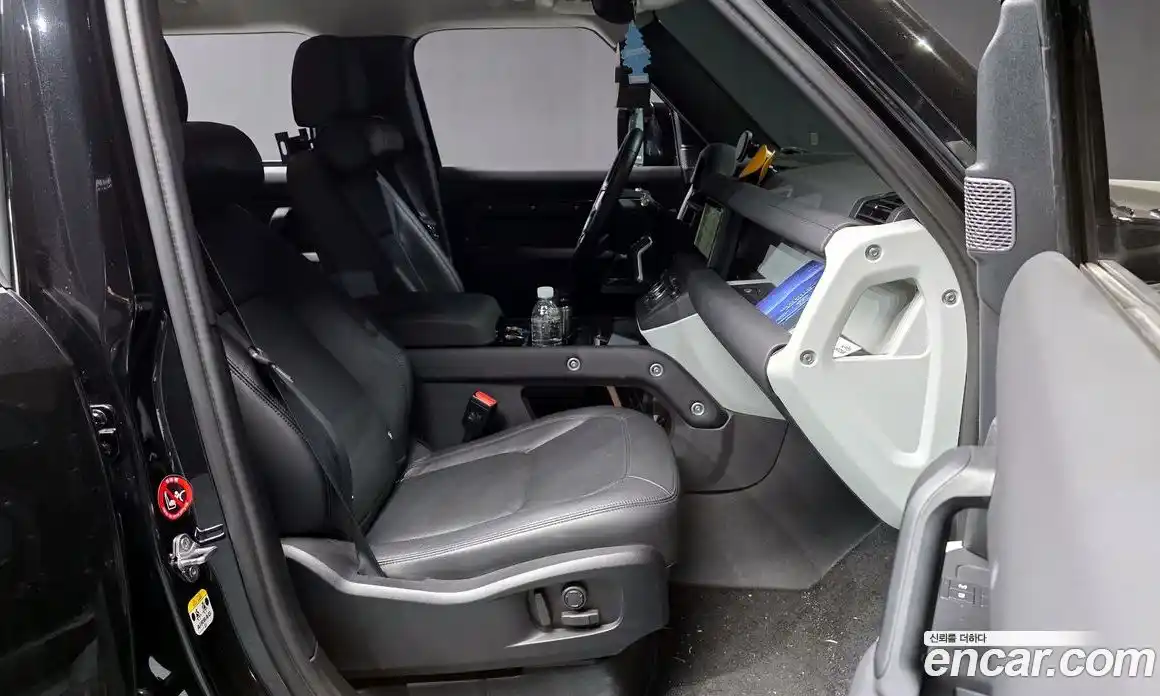 Land Rover Defender 2024 3.0 Автомат в Москве № 213413, фото 11