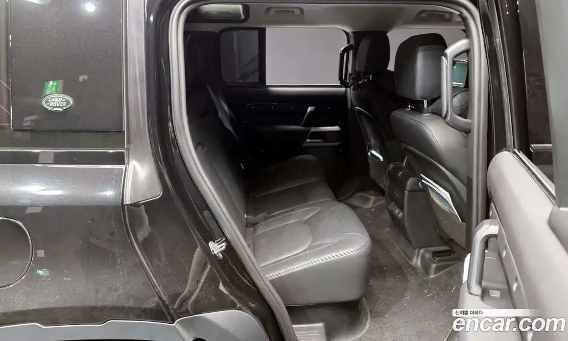 Land Rover Defender 2024 3.0 Автомат в Москве № 213413, фото 12