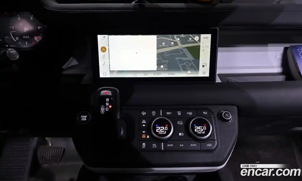 Land Rover Defender 2024 3.0 Автомат в Москве № 213413, фото 14