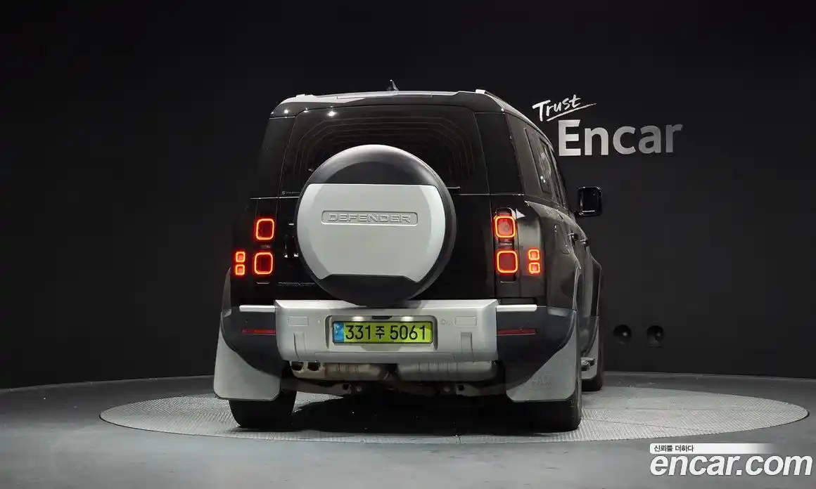 Land Rover Defender 2024 3.0 Автомат в Москве № 213413, фото 4