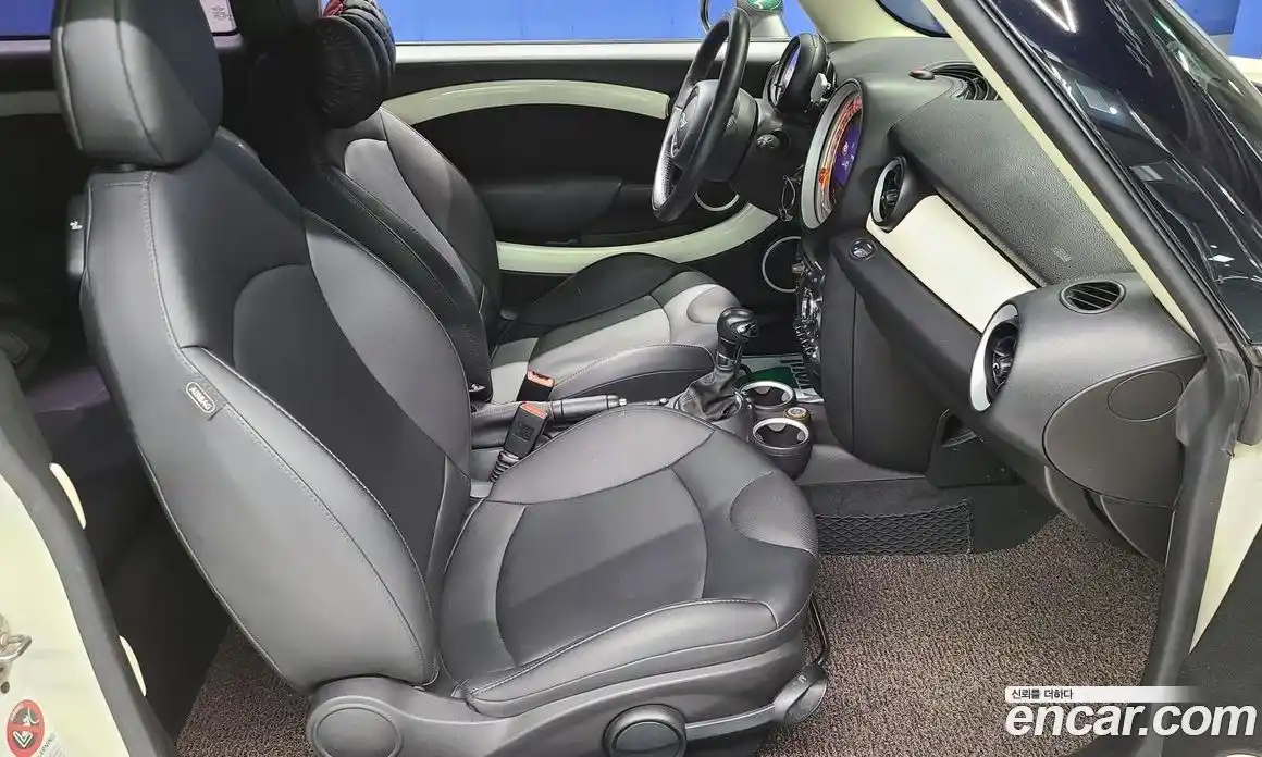 Mini Clubman 2013 1.6 Автомат в Москве № 214421, фото 16