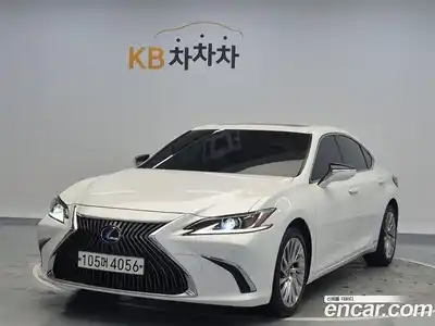 Lexus ES, 2021