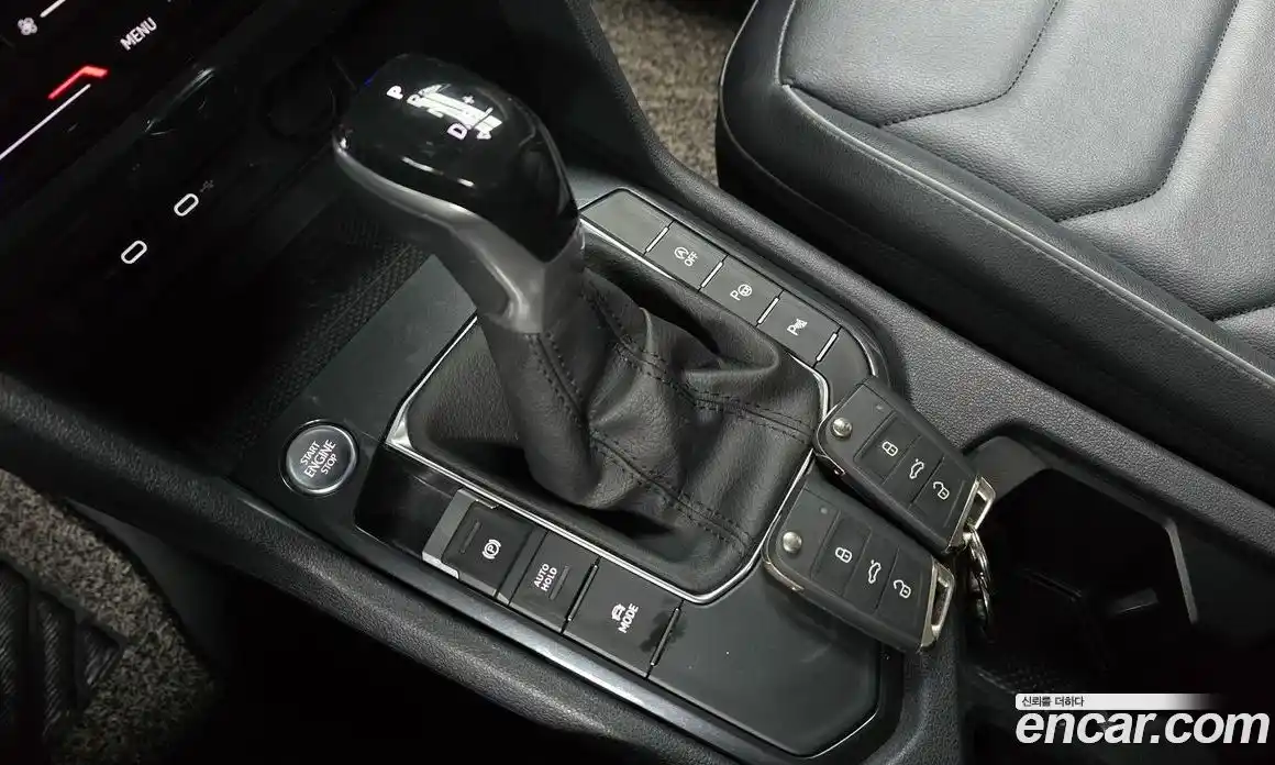 Volkswagen Tiguan 2022 2.0 Автомат в Москве № 215136, фото 8