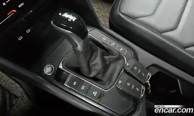 Volkswagen Tiguan 2022 2.0 Автомат в Москве № 215136, миниатюра 8