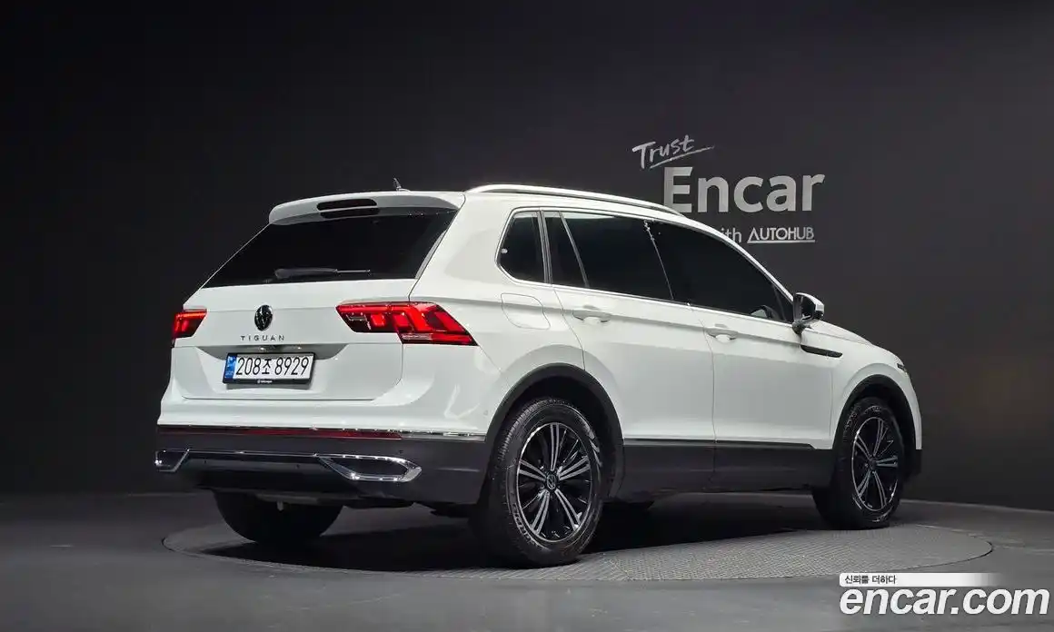 Volkswagen Tiguan 2022 2.0 Автомат в Москве № 215136, фото 9
