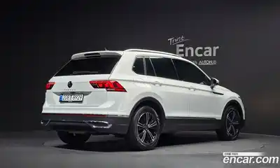 Volkswagen Tiguan 2022 2.0 Автомат в Москве № 215136, миниатюра 9
