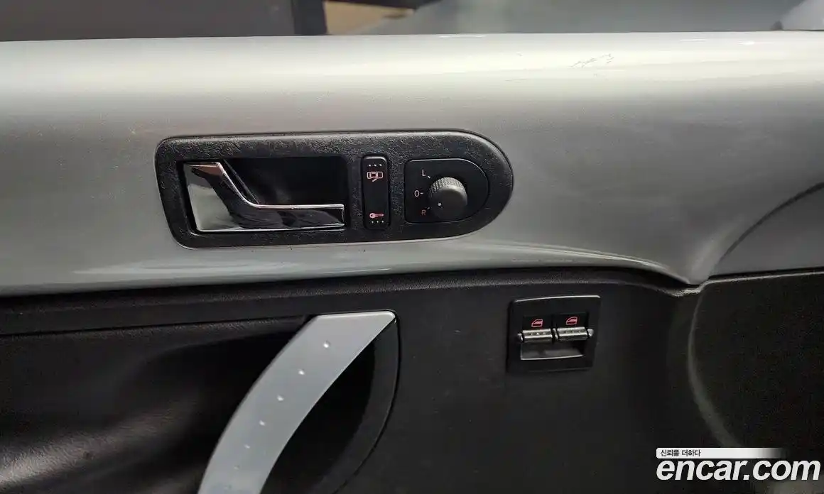 Volkswagen Beatle 2006 2.0 Автомат в Москве № 215279, фото 16