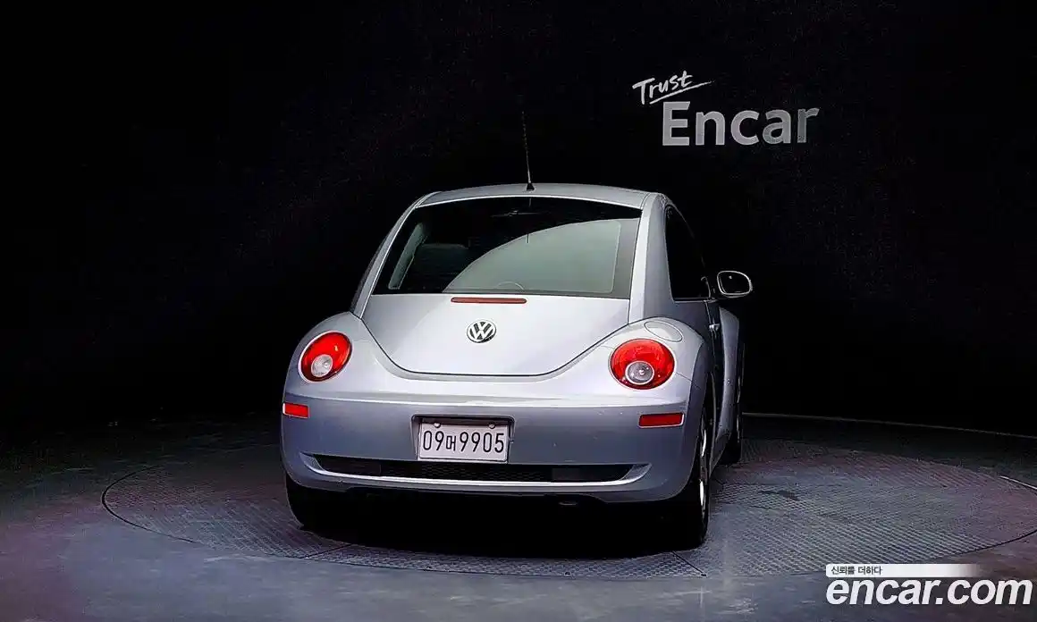 Volkswagen Beatle 2006 2.0 Автомат в Москве № 215279, фото 9