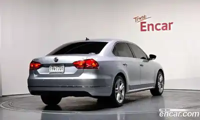 Volkswagen Passat 2014 2.0 Автомат в Москве № 217454, миниатюра 11