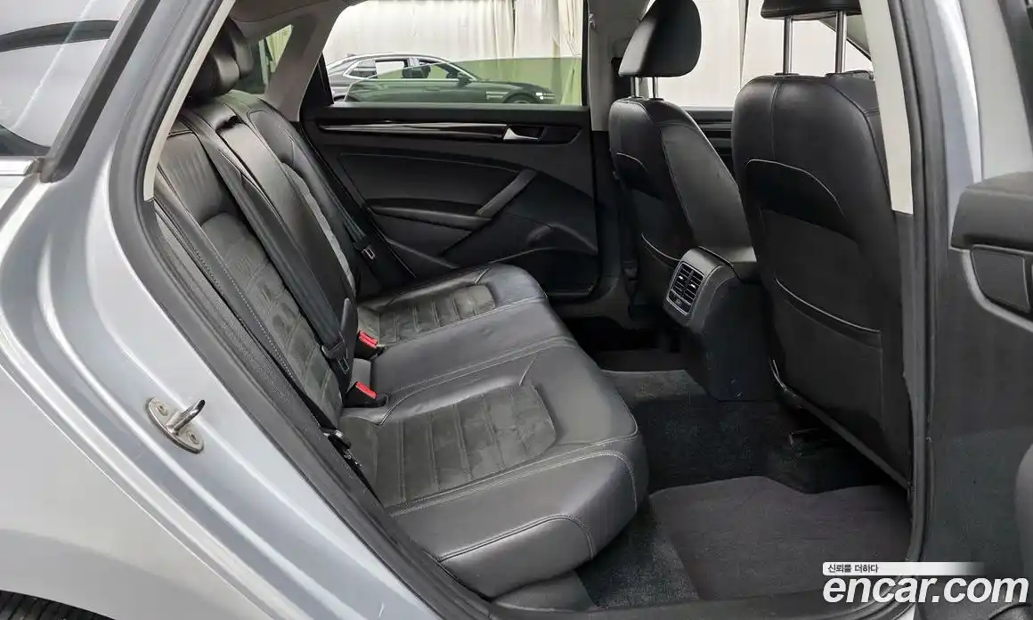 Volkswagen Passat 2014 2.0 Автомат в Москве № 217454, фото 5