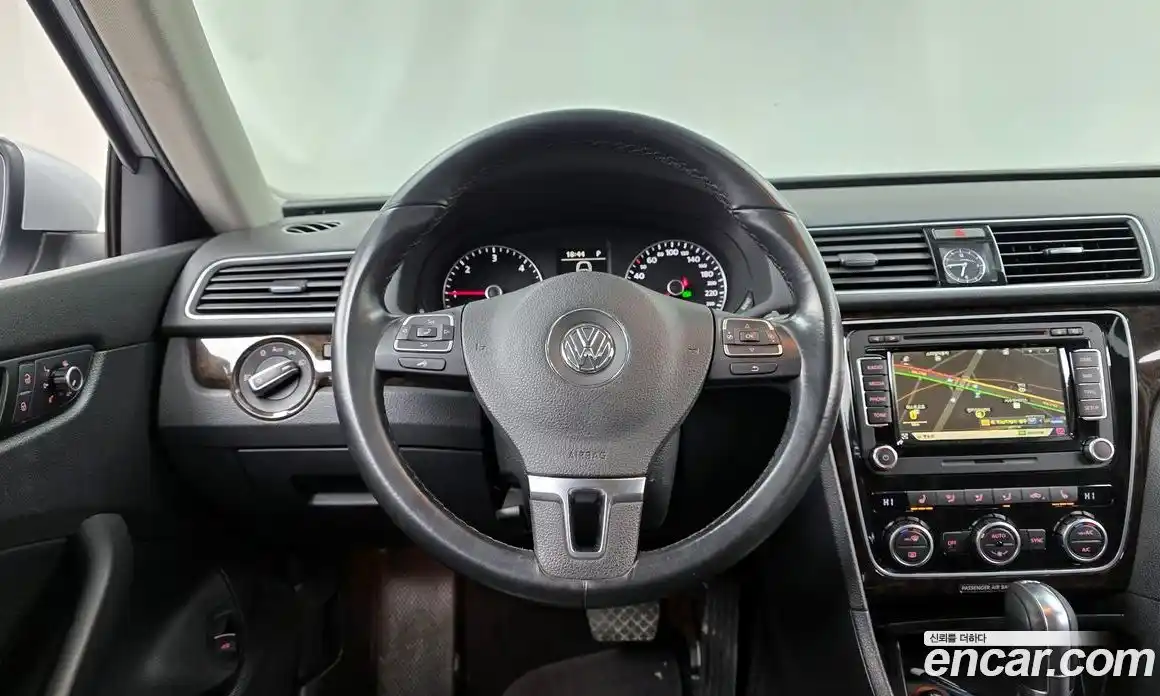 Volkswagen Passat 2014 2.0 Автомат в Москве № 217454, фото 7