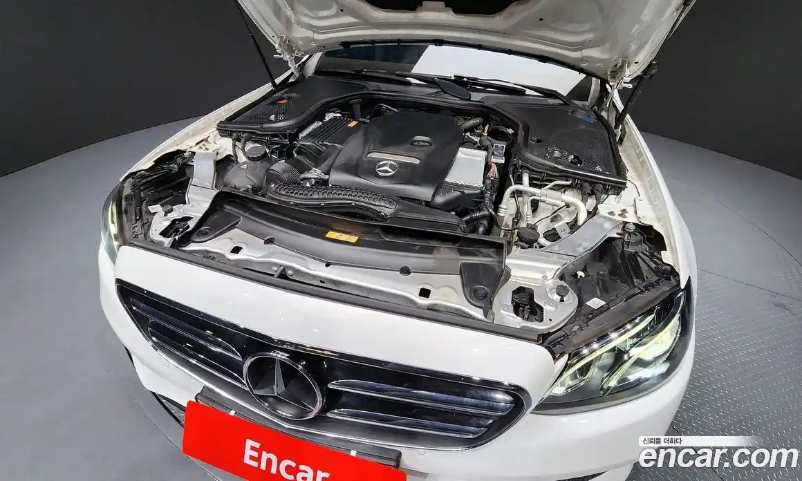 Mercedes-Benz E-Class 2020 2.0 Автомат в Москве № 221460, фото 13