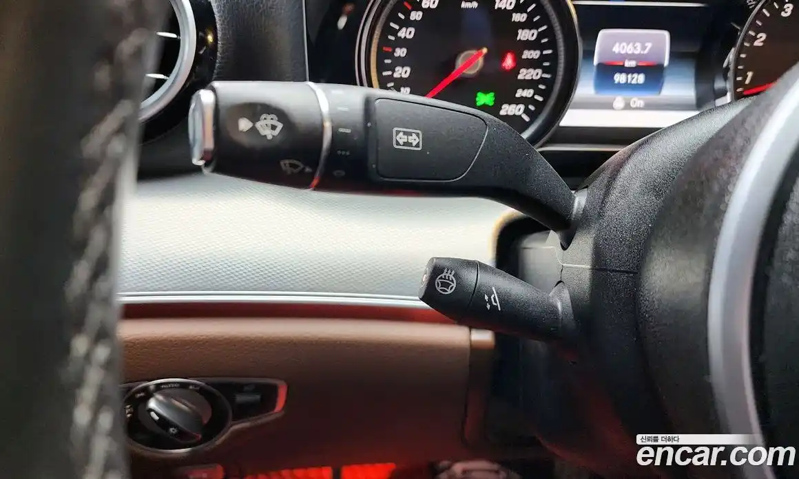 Mercedes-Benz E-Class 2020 2.0 Автомат в Москве № 221460, фото 16