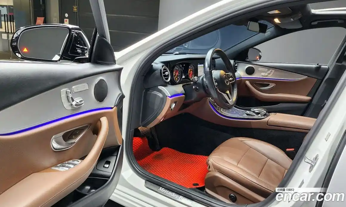 Mercedes-Benz E-Class 2020 2.0 Автомат в Москве № 221460, фото 18