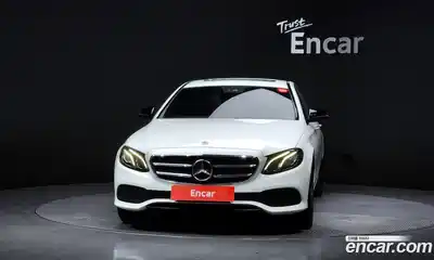 Mercedes-Benz E-Class 2020 2.0 Автомат в Москве № 221460, миниатюра 2