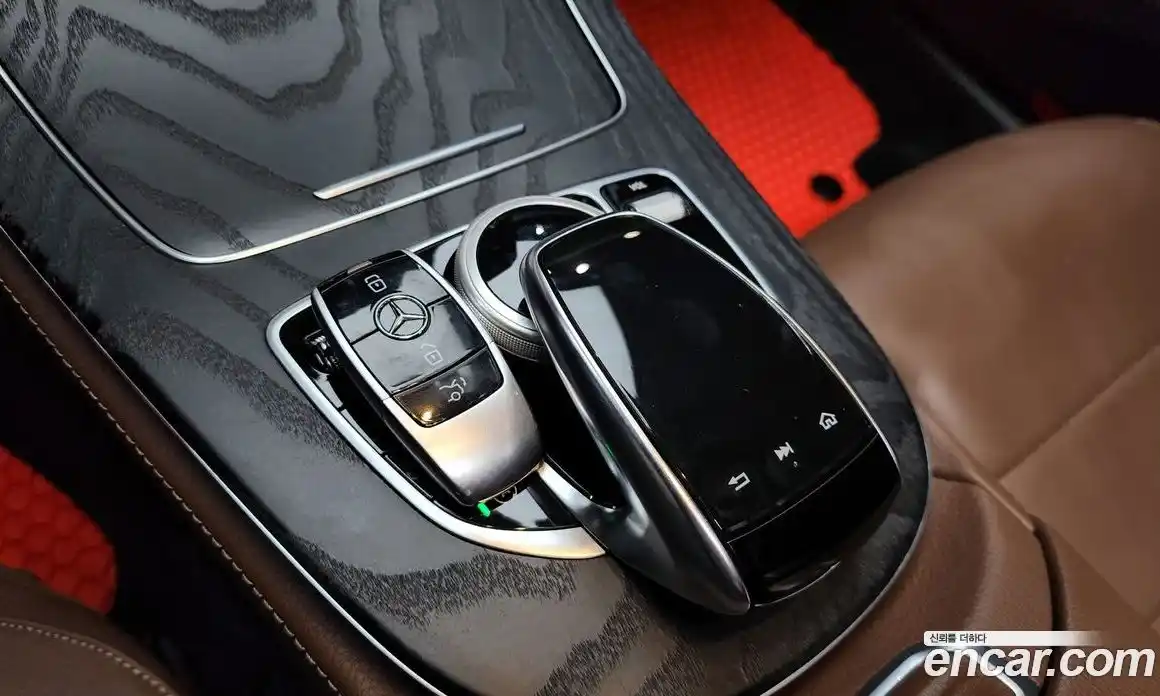 Mercedes-Benz E-Class 2020 2.0 Автомат в Москве № 221460, фото 3