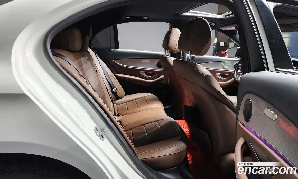 Mercedes-Benz E-Class 2020 2.0 Автомат в Москве № 221460, фото 6