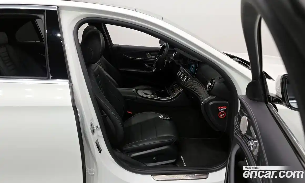 Mercedes-Benz E-Class 2022 2.0 Автомат в Москве № 222481, фото 11