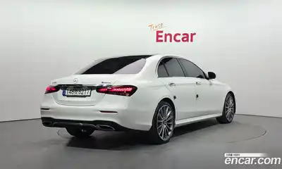 Mercedes-Benz E-Class 2022 2.0 Автомат в Москве № 222481, миниатюра 2