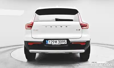 Volvo XC40 2021 2.0 Автомат в Москве № 223989, миниатюра 2