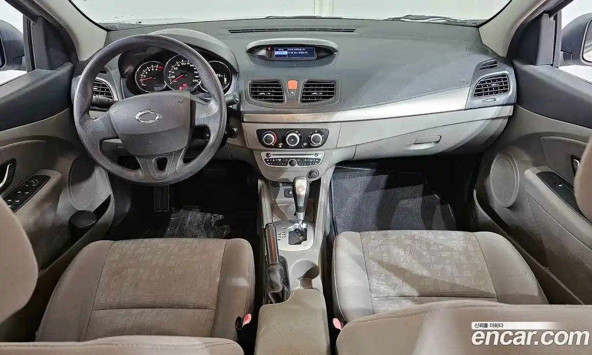 Renault SM3 2010 1.6 Автомат в Москве № 225897, фото 15