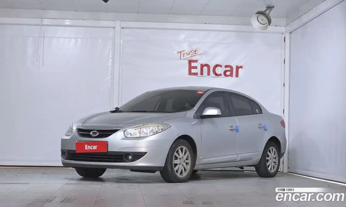 Renault SM3 2010 1.6 Автомат в Москве № 225897, фото 17