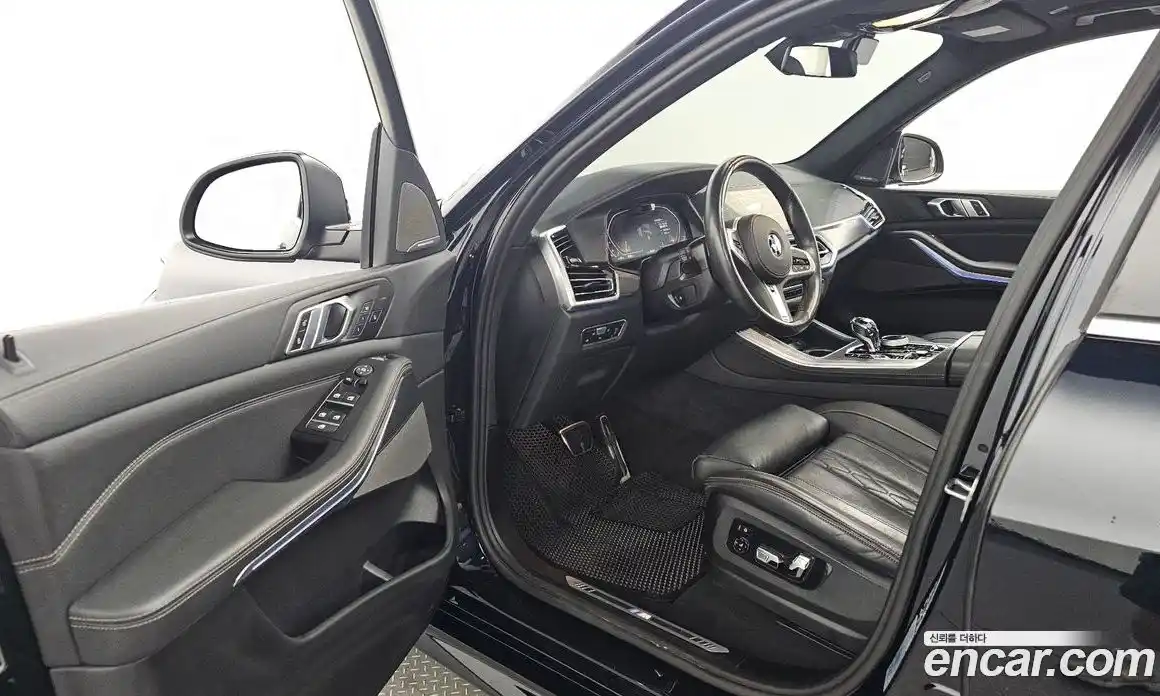 BMW X5 2023 3.0 Автомат в Москве № 228476, фото 11