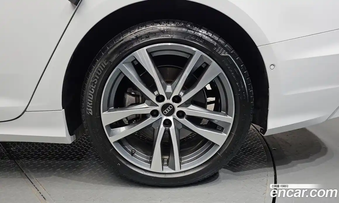 Audi A6 2023 2.0 Автомат в Москве № 230085, фото 5