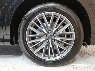 Audi Q3 2025 2.0 Автомат в Москве № 230293, миниатюра 5