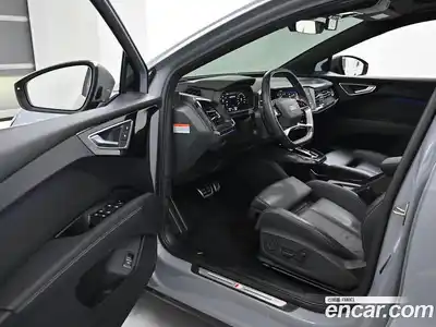 Audi Q4 e-tron 2023 1.0 Автомат в Москве № 230321, миниатюра 11